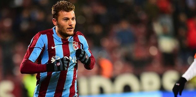 Yusuf imza atmaya hazırlanıyor
