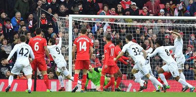 Liverpool ağır yaralı