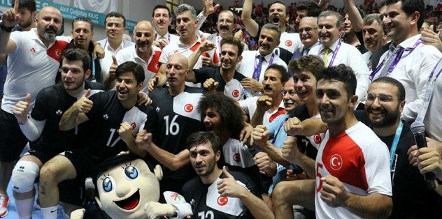 Voleybol Erkek milli takımı finalde!