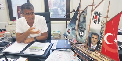 Çocuklara Güneş'i öptüren adam