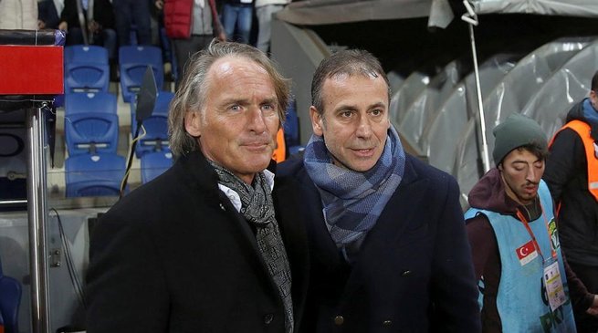 Riekerink’ten istifa cevabı