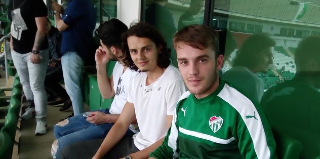 Enes, kritik maçta takımını yalnız bırakmadı