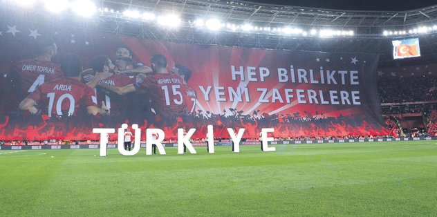 Kırmızı beyaz karnaval