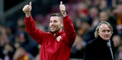 Nazifoğlu'ndan flaş Podolski açıklaması