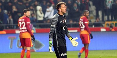 Muslera’ya özel 4 parmaklı eldiven