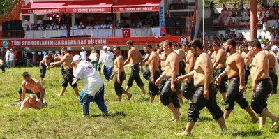 Peşrevler çekildi