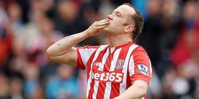 Charlie Adam Fener'e!