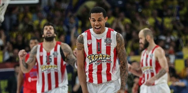 Olympiakos’tan CSKA’ya darbe