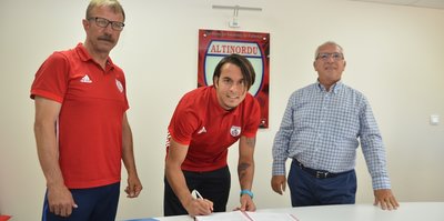 Erce sözleşmesini uzattı