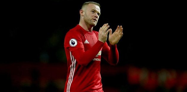 ManU'dan Rooney geçti