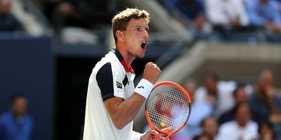 Erkeklerde ilk yarı finalist Carreno Busta