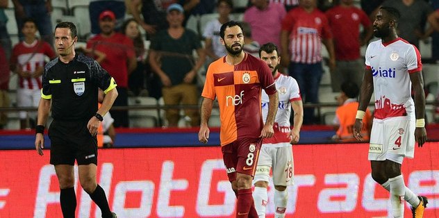 Selçuk bandı söktü