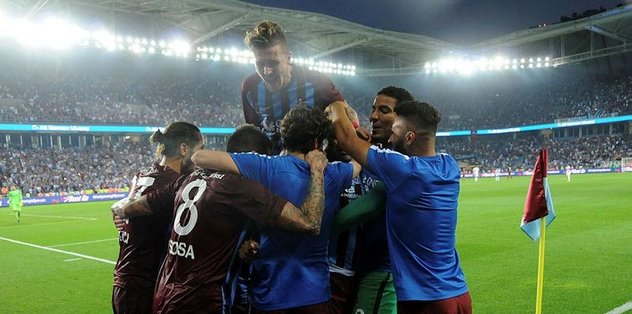 Tribünleri coşturdular