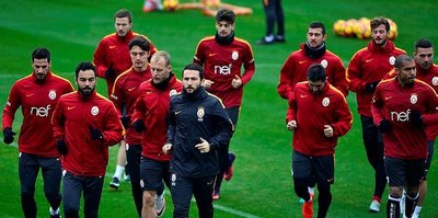 Podolski takımla birlikte çalıştı