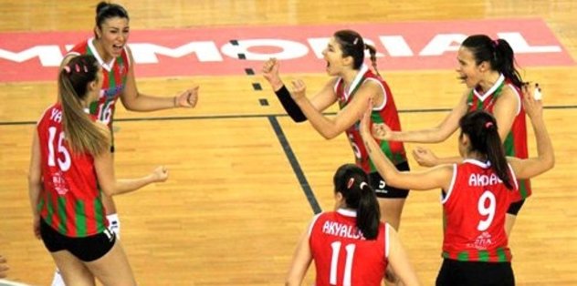 Karşıyaka filede kadroyu korudu