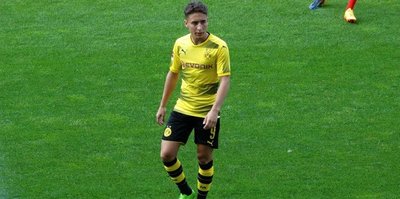 ‘Emre daha acemi’