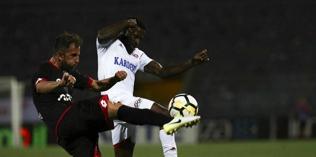 <a href="/index/genclerbirligi?id=1cb4cc59-b69f-42fc-8842-d556a9059375" class="" rel="tag">Gençlerbirliği</a> ve Karabük yenişemedi