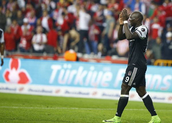 Aboubakar'a sosyal medyada tepki büyüktü!