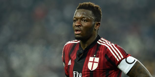 Sulley Muntari'ye şok!