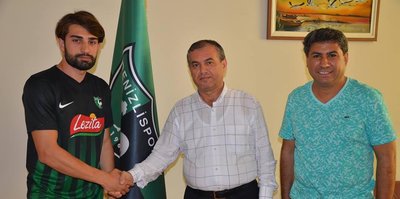 Denizlispor'da Tahacan imzaladı