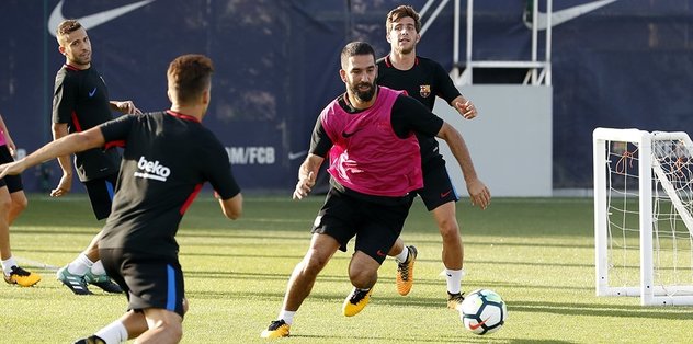 Arda Turan sakatlandı