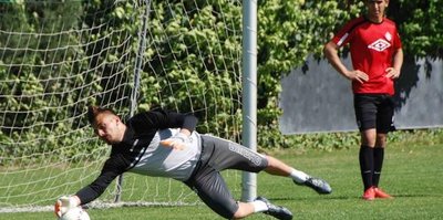 Altay'da kaleci Alper ayrılacak