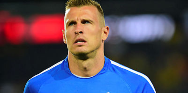 Jan Durica forma giyecek