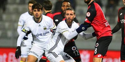 18’lik defans kale gibi