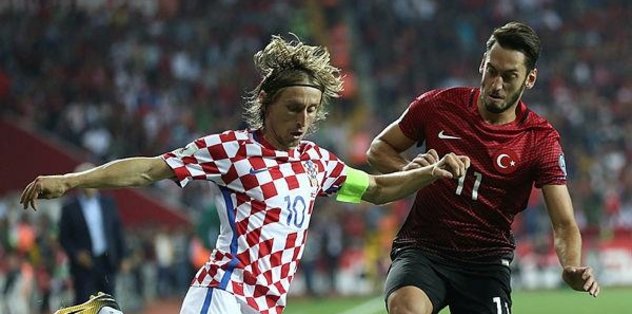 Hakan Çalhanoğlu cezalı