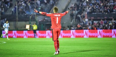 Messi Muslera'yı geçemedi