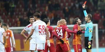 De Jong Akhisar maçında cezalı
