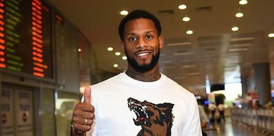 Lens Fener'e koşuyor