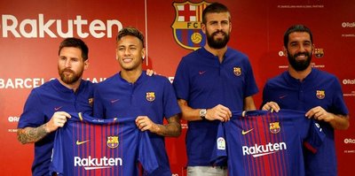 Arda Turan forma tanıtımına katıldı