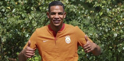 Melo gibi tarihe geçmek istiyorum