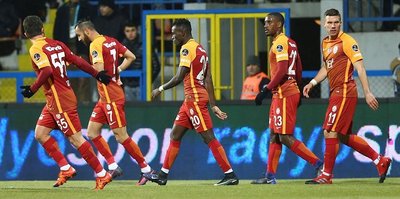 Gözler kupada