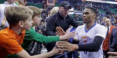 Westbrook'tan 59. "triple-double"