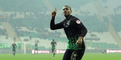 Vaz Te için sürpriz atak