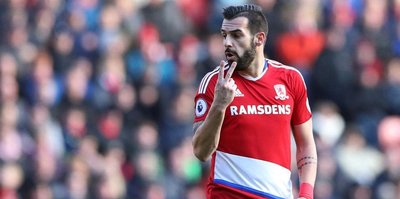 Negredo yolda