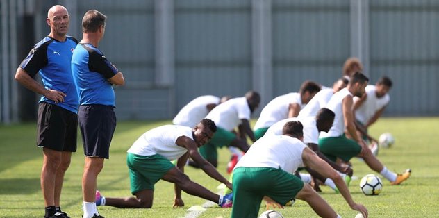 Bursaspor'un yenileri ilkleri yaşadı
