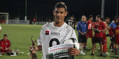Coman yan çizdi