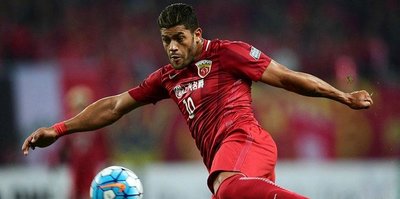 Villas-Boas ve Hulk'a "eleştiri" cezası