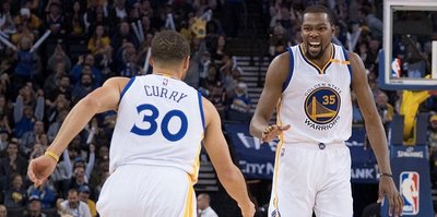 Warriors'tan Cavaliers'a 35 sayı fark