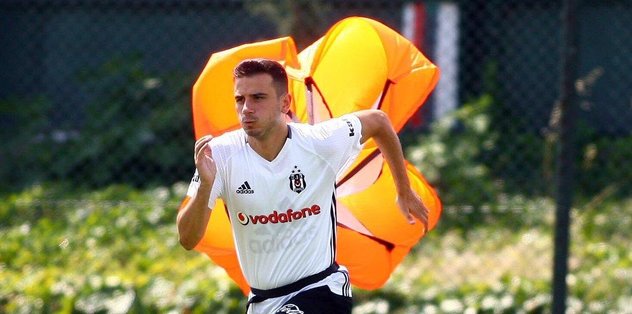 Kartal alçaktan uçuyor!